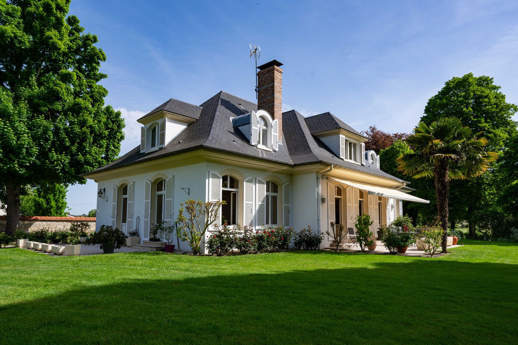 Agence Immobilière Dker Immobilier - Vente Maison à Gueux -  Propriété d'exception sur le golf