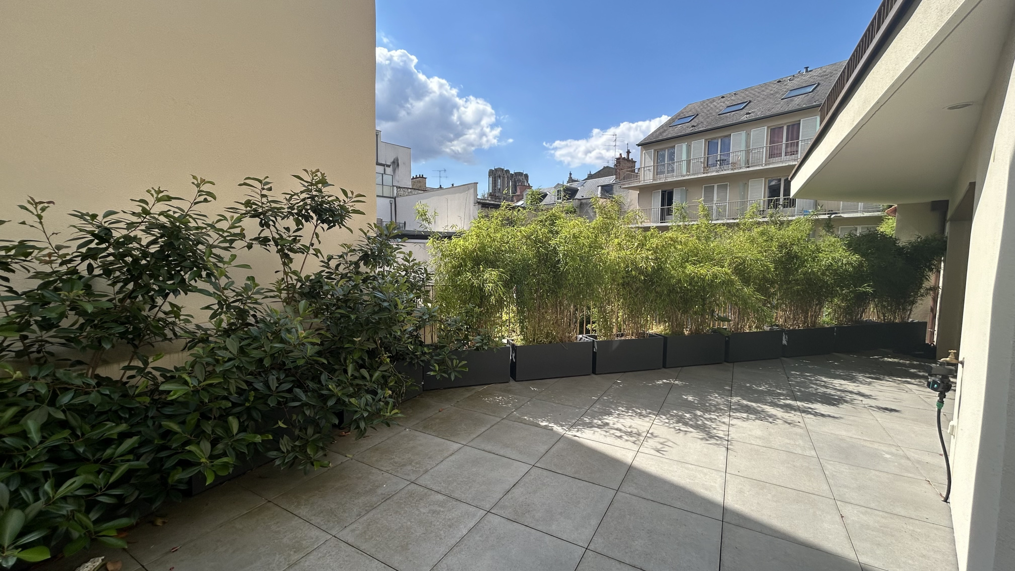 Agence Immobilière Dker Immobilier - Vente Appartement à Reims -  Place Godinot