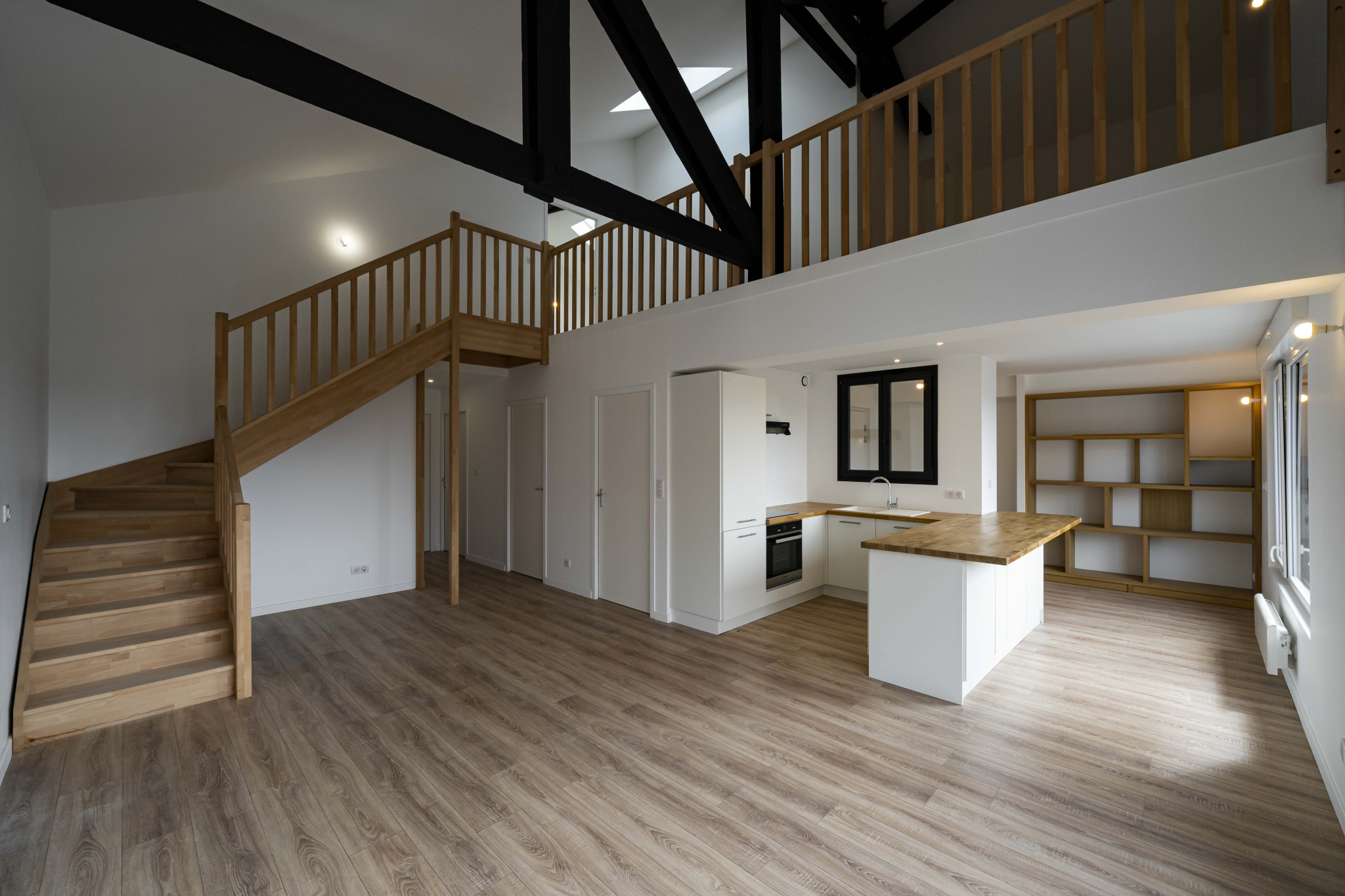 Agence Immobilière Dker Immobilier - Vente Duplex à Reims -  Duplex En Dernier Etage